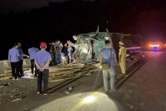 Công an thông tin kết quả ban đầu vụ TNGT 4 người chết ở Huế