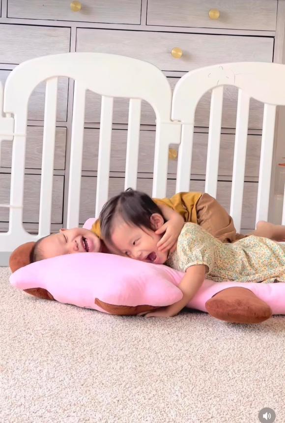 Leon bộc lộ năng khiếu thể thao y hệt ba Kim Lý-9