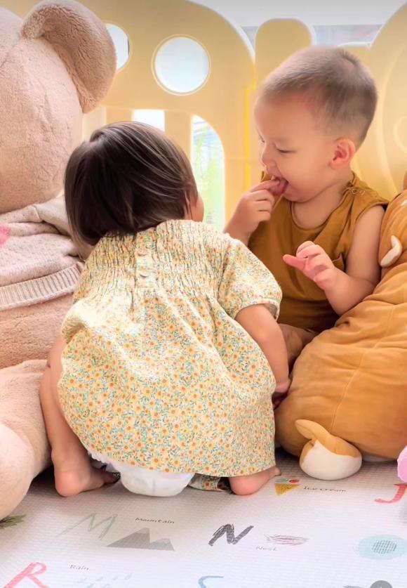 Leon bộc lộ năng khiếu thể thao y hệt ba Kim Lý-14