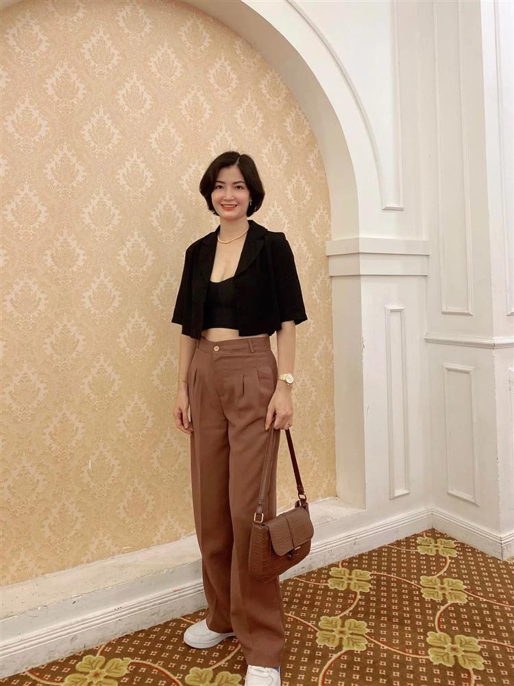 Vóc dáng đáng ngưỡng mộ của vợ trẻ Vượng Râu dù đã 5 con-3