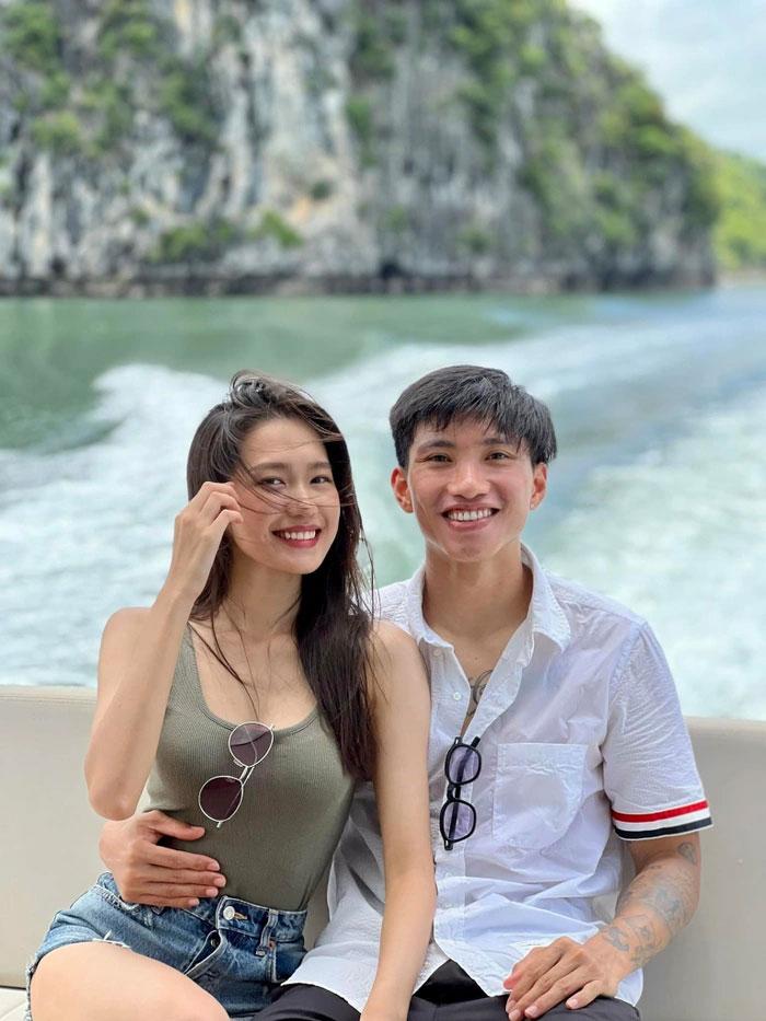 Loạt hình chứng minh bồ Đoàn Văn Hậu là rich kid thứ thiệt-1