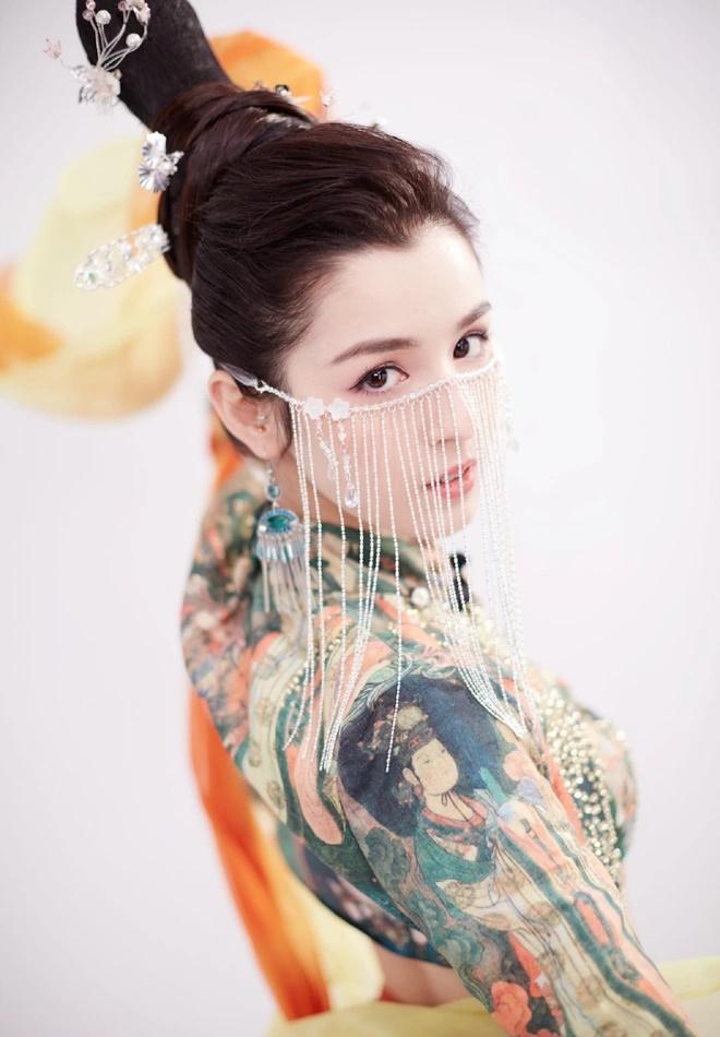 Cáp Ni Khắc Tư khóc khi nói về vụ clip nhạy cảm với Huỳnh Hiểu Minh-5