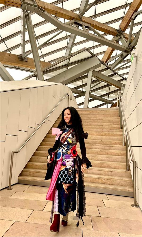 Cô Bống Hồng Nhung nghiện đi giày hầm hố, đế dày cộp-7