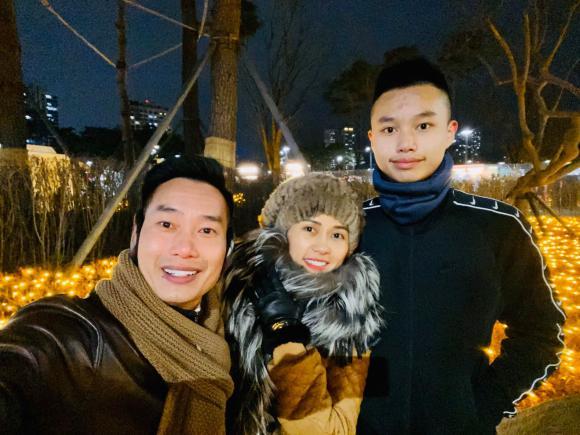 Sếp lớn VTV khoe con trai tuổi 18, ngoại hình cao lớn vượt cả bố-4