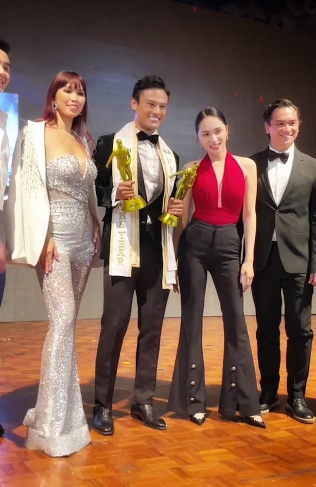 Hương Giang xuất hiện sau chia tay, bé như kẹo giữa đám đông-3