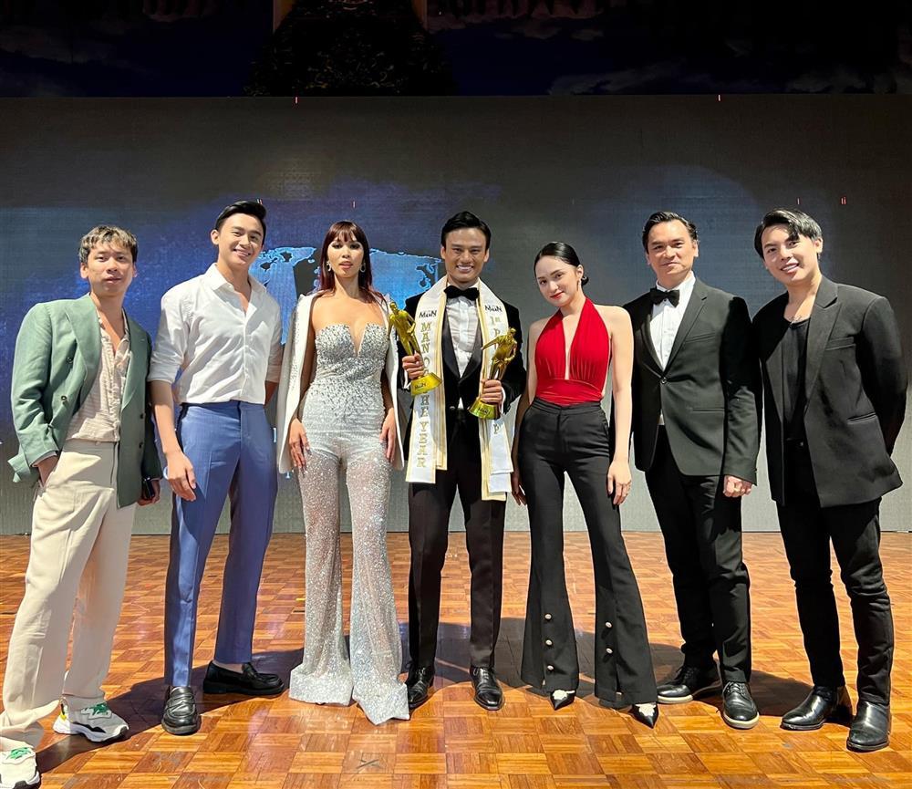 Tân Man Of The Year 2022 ngã dúi dụi vì bạn thi chơi trội-9