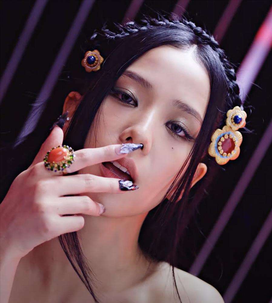 Loạt xu hướng làm đẹp gây sốt trong Pink Venom - BLACKPINK-2