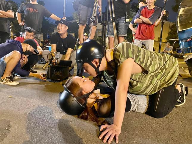 Quỳnh Nga quay cảnh hôn tận 6 lần nhưng không được lên sóng-4