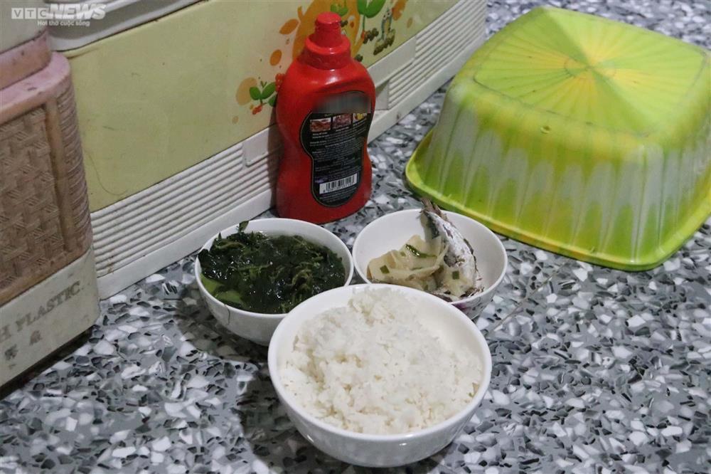 Cô bé 15 tuổi và 5 giỗ đầu người thân mất vì COVID-19-4