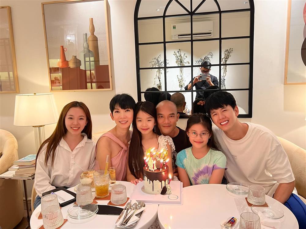 Tin showbiz Việt ngày 22/8: Bạn gái mong Huỳnh Anh trưởng thành hơn-15