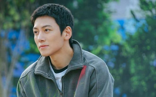Bộ đôi K2 đụng độ: Yoona thắng đậm trước Ji Chang Wook-5