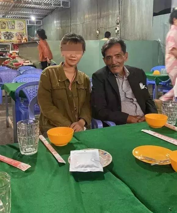 Thương Tín đi hát, ngoại hình có còn thảm thương?-5