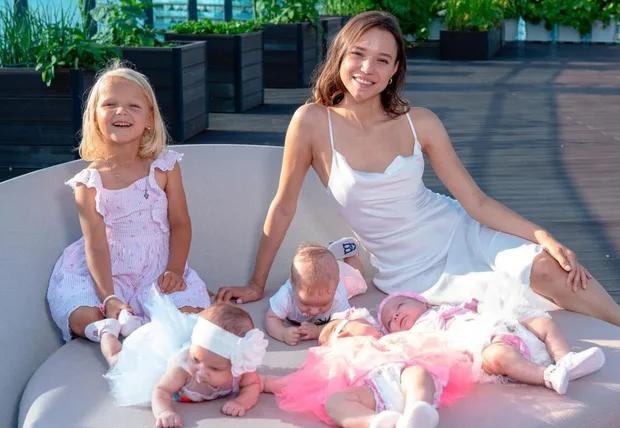 Cô gái 23 cưới chồng triệu phú 57: Có 21 người con và thuê 16 vú em-8