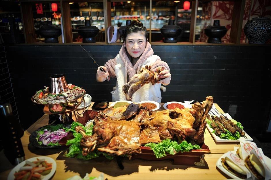 Mukbang chết dần trên chính quê hương của mình-3