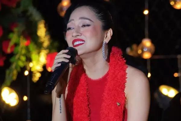 Bảo Anh để lộ vòng 2 cùng cách phối đồ lỗi mốt-12