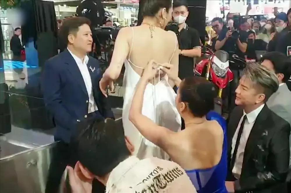 Bảo Anh để lộ vòng 2 cùng cách phối đồ lỗi mốt-9