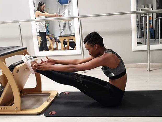 Ngọc Trinh đu theo BlackPink tập pilates để cải thiện vóc dáng-2