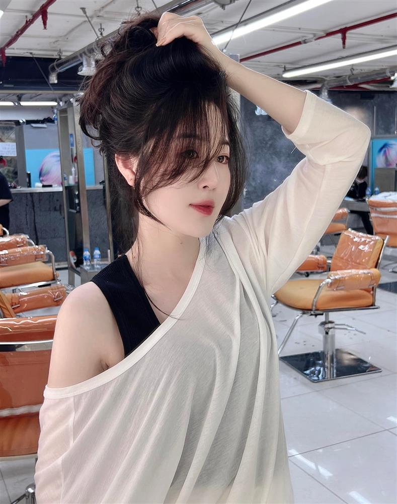 Cuộc sống BTV sau 2 năm cùng bác sĩ hot boy rời Người Ấy Là Ai-10