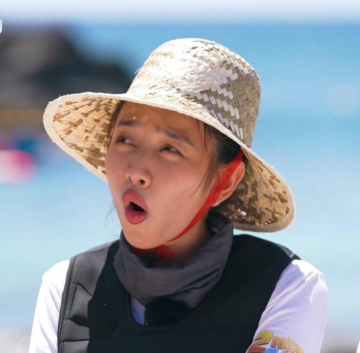 Tái ngộ Trường Giang ở gameshow, Thùy Tiên đi hết mình về hết hồn-7