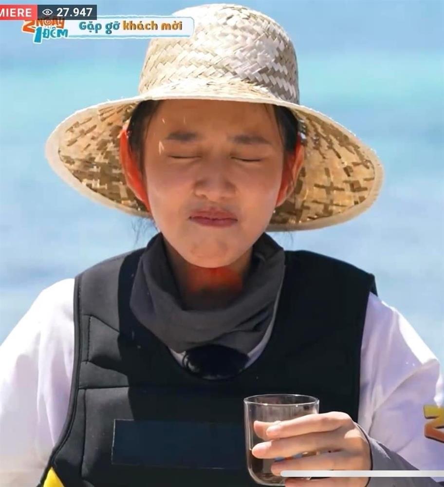 Tái ngộ Trường Giang ở gameshow, Thùy Tiên đi hết mình về hết hồn-8