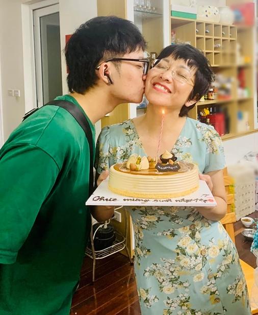 Ngoại hình cao lớn con trai MC Thảo Vân và chồng cũ Công Lý-2