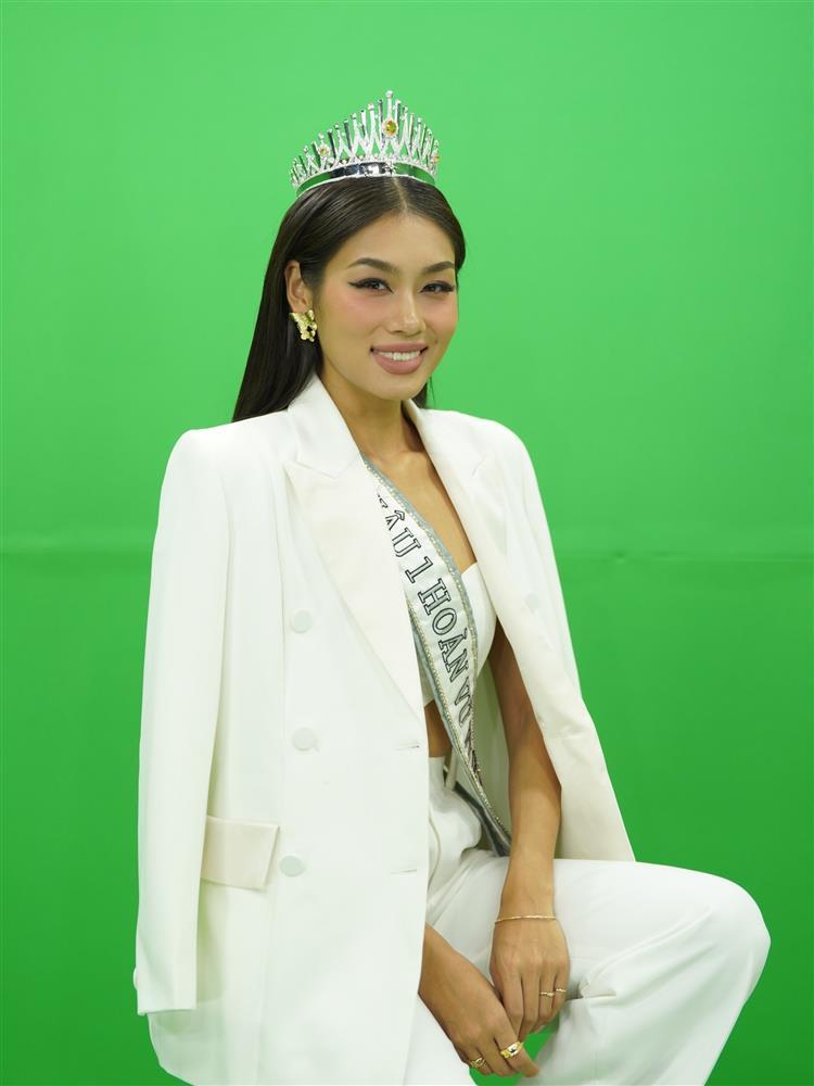 Học Á hậu Thảo Nhi mix đồ sặc mùi nữ chủ tịch quyền lực-2