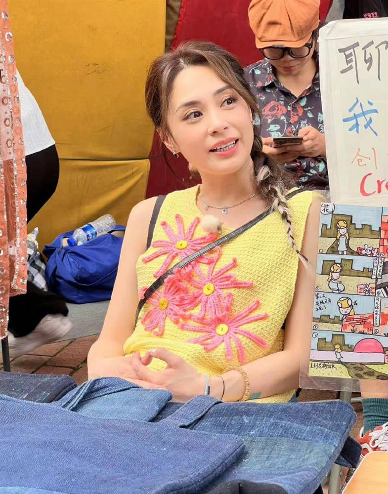 Chung Hân Đồng lộ nhan sắc thật qua ảnh không chỉnh sửa-5