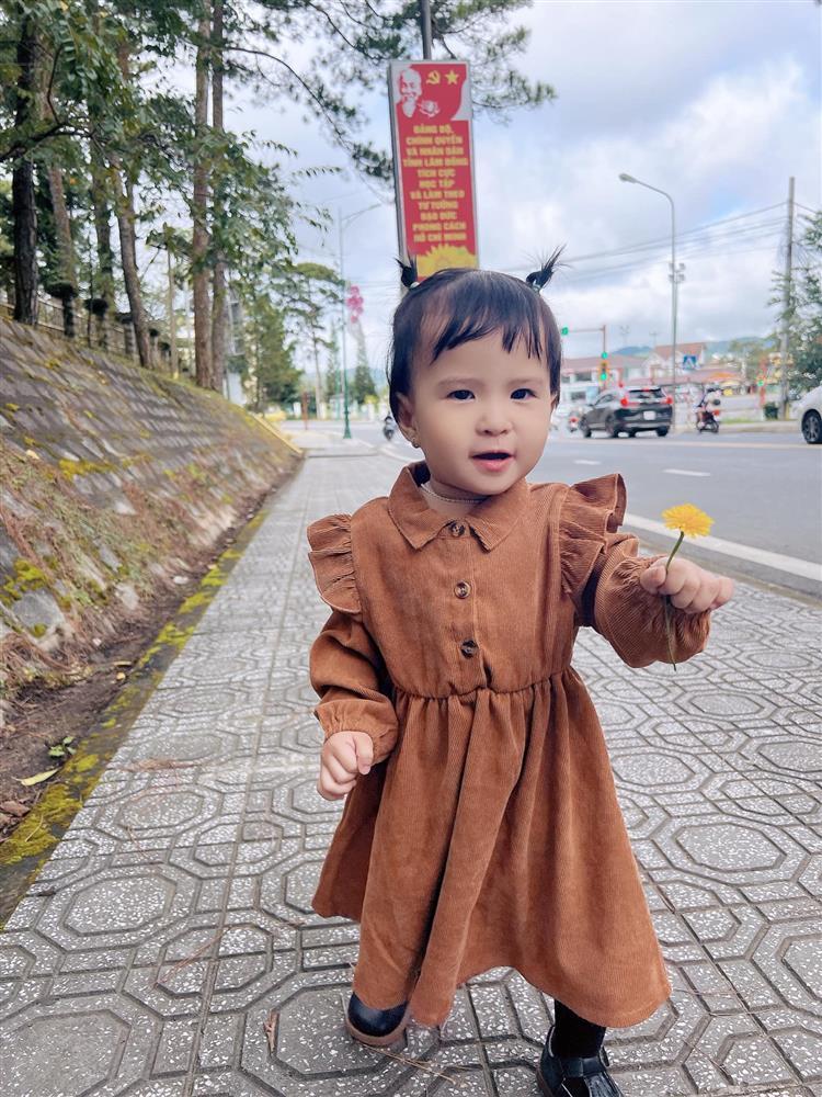 Con gái Jack điệu đà ra phố, netizen thi nhau chào Phương Tuấn-4