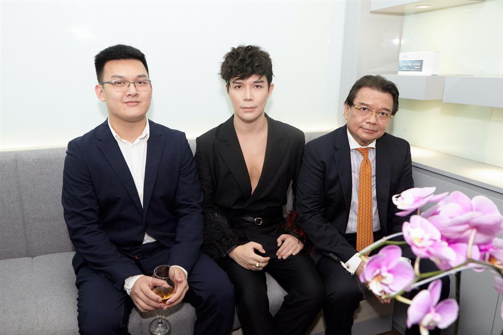 Mẹ cựu hoa khôi U60 của Nathan Lee gây sốt với mái tóc vàng hoe-9