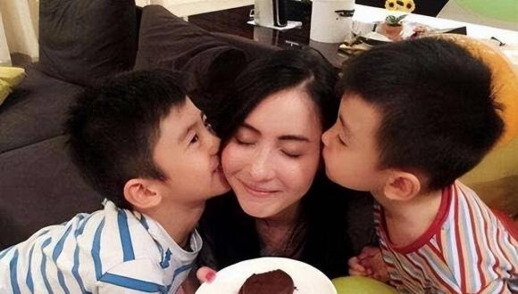 Trương Bá Chi xéo xắt Tạ Đình Phong, netizen: EQ so với Vương Phi quá kém-4