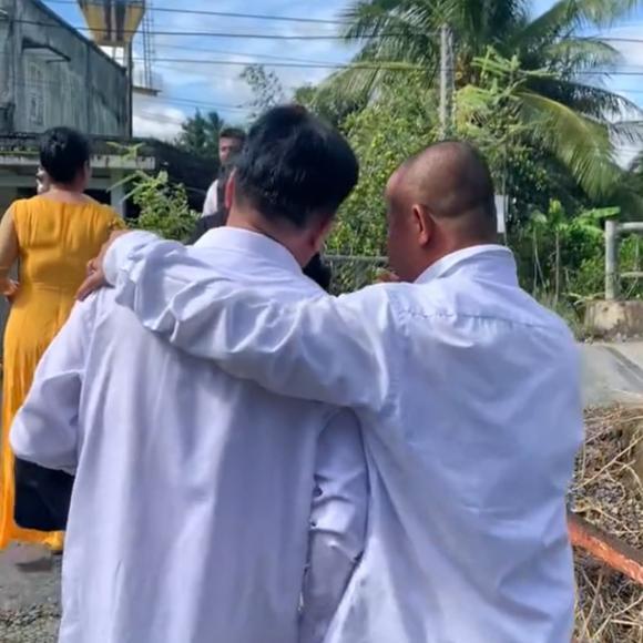 Bố cô dâu nức nở ngày con theo chồng, phía thông gia nói chỉ 1 câu-5