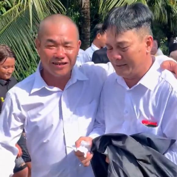 Bố cô dâu nức nở ngày con theo chồng, phía thông gia nói chỉ 1 câu-7