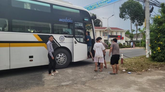 40 người tháo chạy khỏi casino ở Campuchia đã trở về địa phương-2