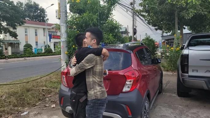 40 người tháo chạy khỏi casino ở Campuchia đã trở về địa phương-3