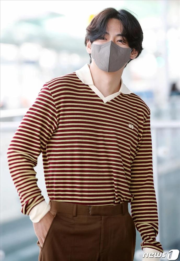 Jennie và V cùng nhau ăn mừng Pink Venom và sẽ hẹn hò ở New York?-2