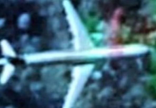 Bí ẩn máy bay ma phát hiện trên Google Maps-2