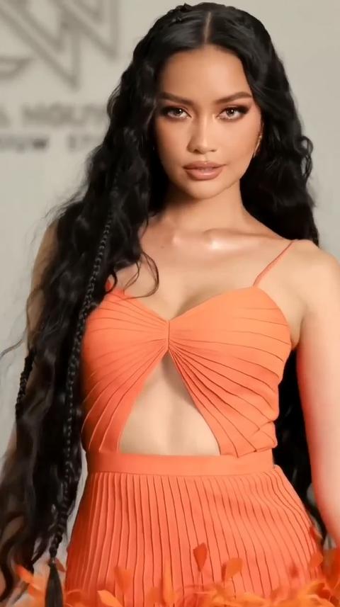 Nhã Phương đụng hàng Ngọc Châu: Gái 1 con đọ Hoa hậu Hoàn vũ?-3