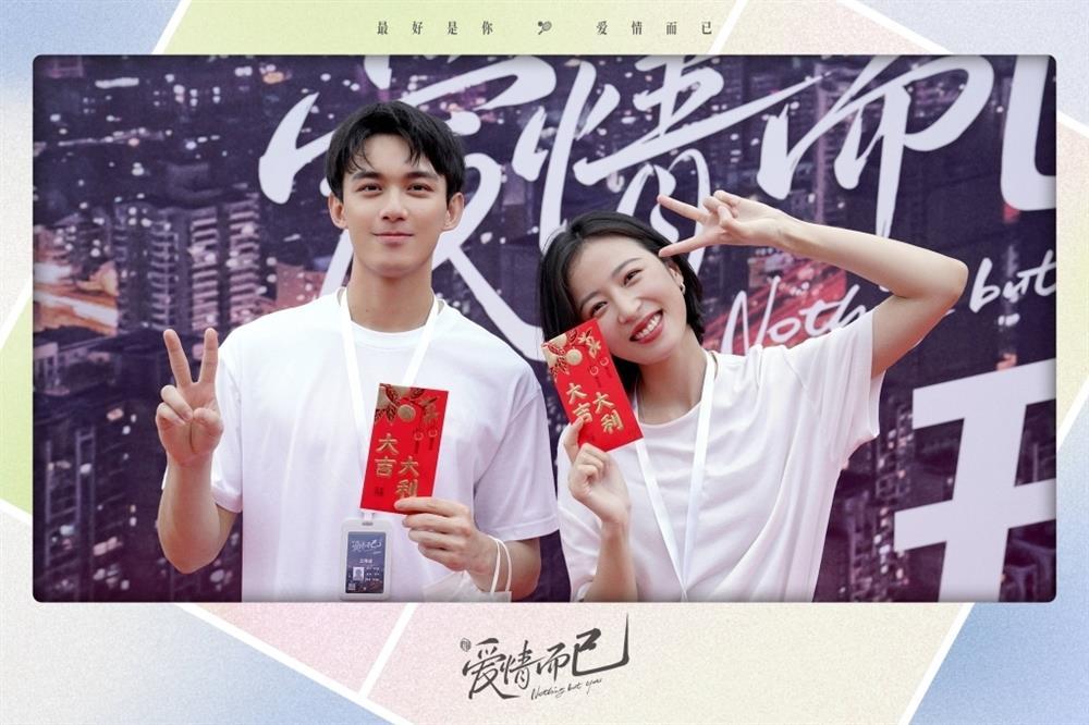 Sau Triệu Lộ Tư, Ngô Lỗi hợp tác với bạn diễn vừa già, vừa kém-3