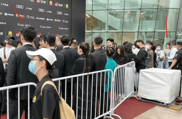 Trương Thiên Ái bật khóc trên thảm đỏ do bị cắm sừng?-3