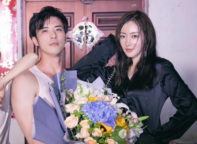 Trương Thiên Ái bật khóc trên thảm đỏ do bị cắm sừng?-9