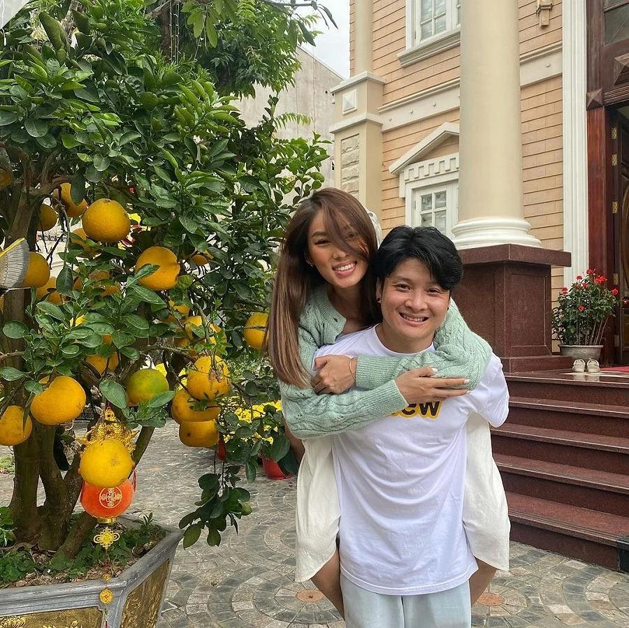 Thảo Nhi Lê được bạn trai hơn 9 tuổi tháp tùng sang Mỹ-6