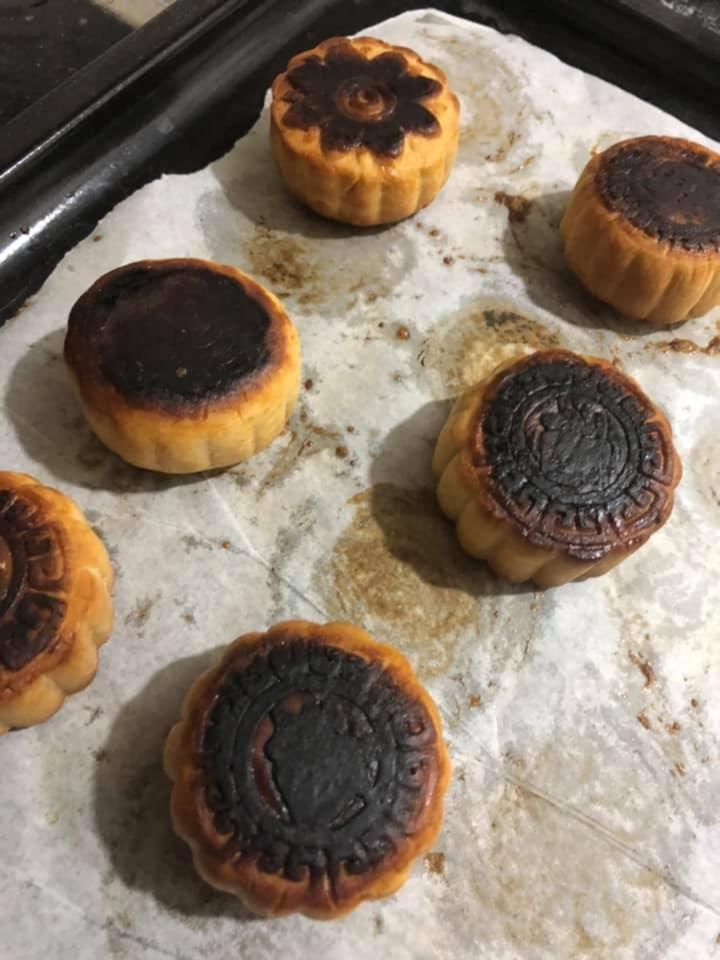 Hú hồn bánh trung thu tự làm kiểu 3 phần xui xẻo, 7 phần bất lực-1