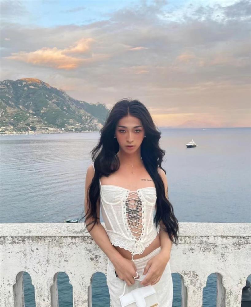 Con trai Y Năng Tịnh giả gái, mặc táo bạo ngại gì chỉ trích-2