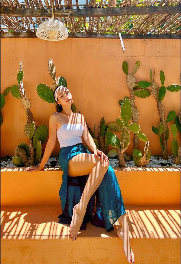 Hậu ly hôn, tần suất Hoàng Oanh khoe body với bikini tăng vọt-3