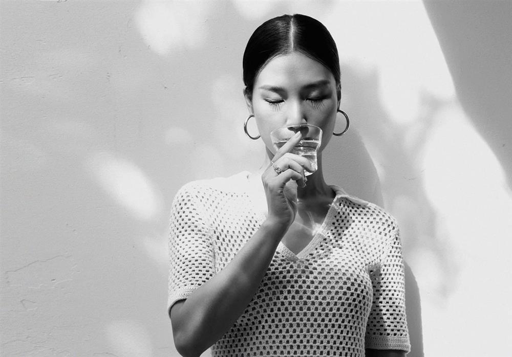 Hậu ly hôn, tần suất Hoàng Oanh khoe body với bikini tăng vọt-7