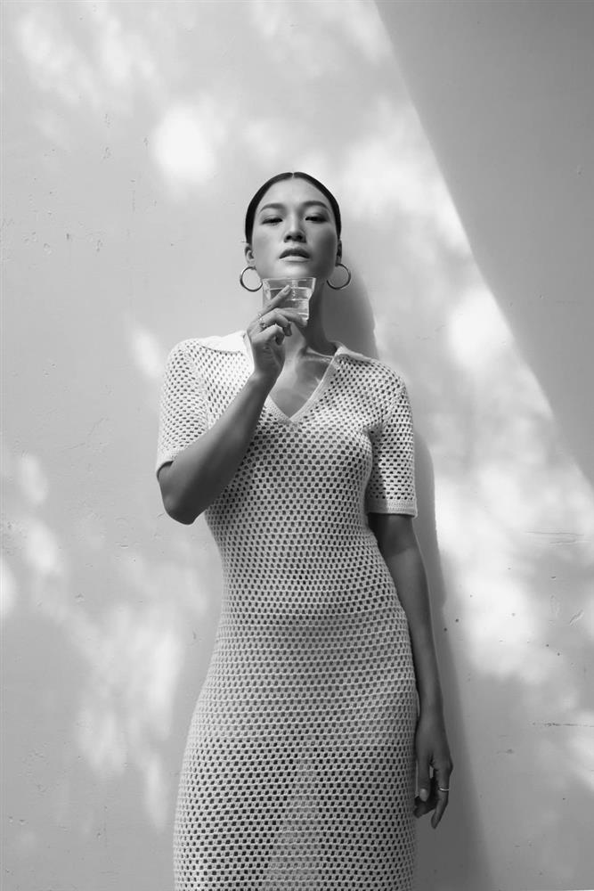 Hậu ly hôn, tần suất Hoàng Oanh khoe body với bikini tăng vọt-6