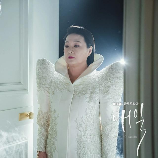 Nữ phụ đỉnh nhất màn ảnh Hàn: Mẹ chồng quốc dân sống đời hạnh phúc-4