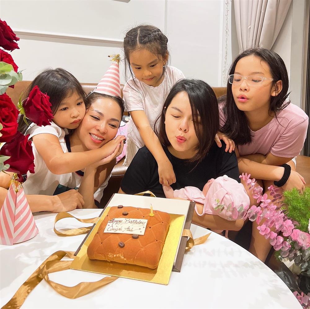 Phạm Quỳnh Anh cho 3 ái nữ lên sóng, kể bị lừa ngày sinh nhật-1