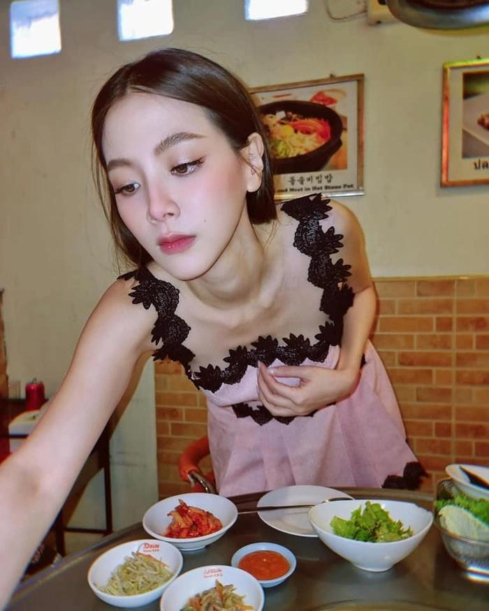 Sau Mai Davika đến lượt Baifern lộ thân hình gầy trơ xương-4