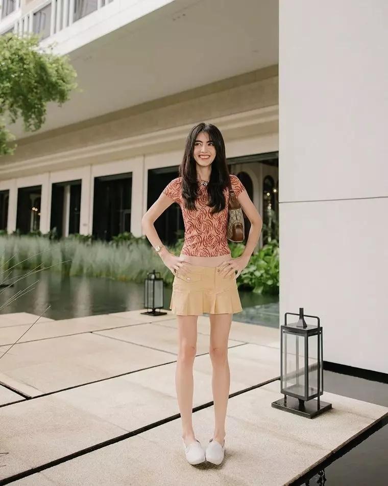 Sau Mai Davika đến lượt Baifern lộ thân hình gầy trơ xương-1